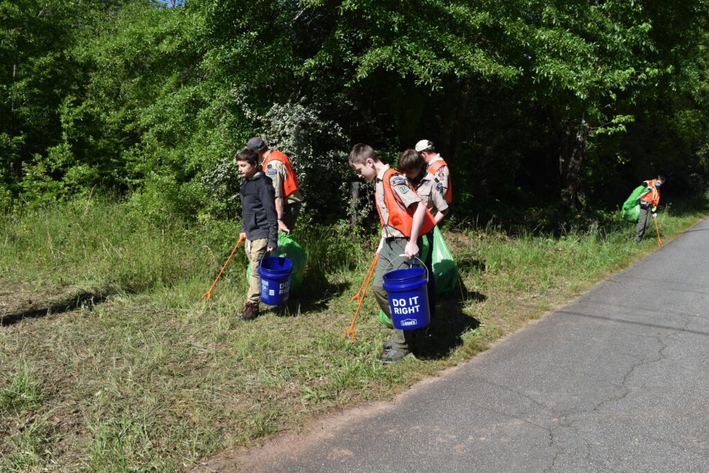 residents cleaning up litter in easley sc